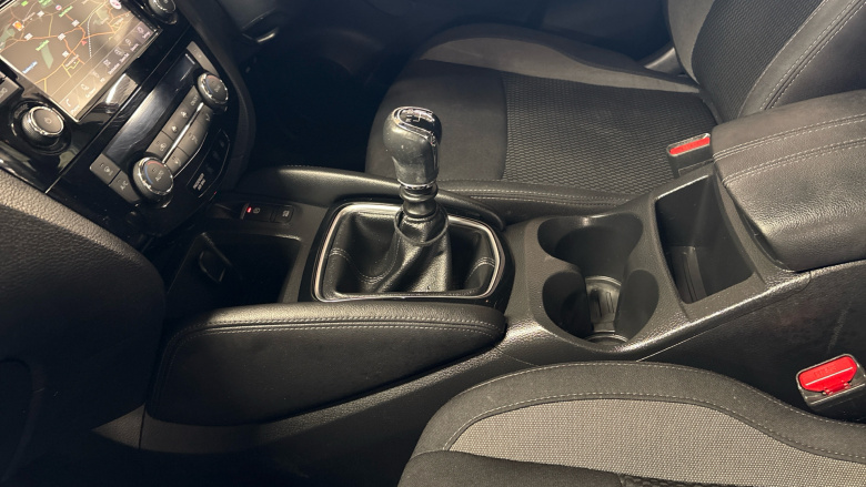 Nissan Qashqai 1.3 DiG-T 160 Acenta Premium 5dr Petrol Hatchback